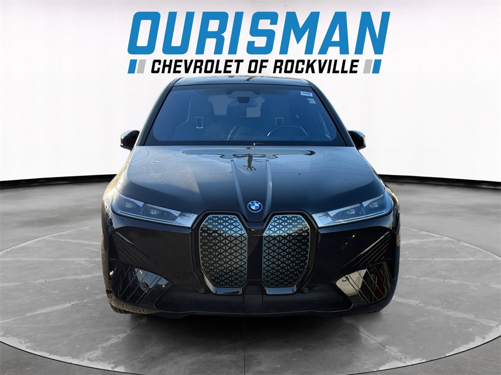 Used 2023 BMW iX xDrive50 w/ Ultimate Package 2 image 8