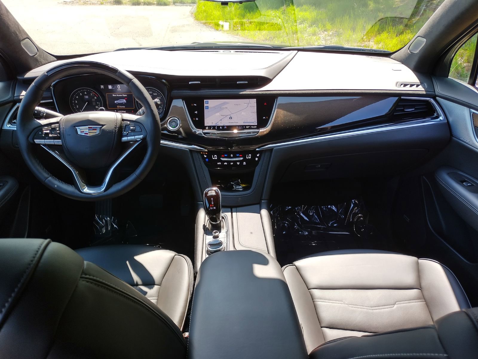 Certified 2025 Cadillac XT6 Premium Luxury w/ Platinum Package image 16