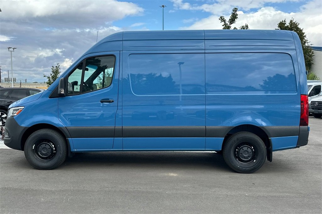Used 2024 Mercedes-Benz Sprinter 144 Cargo image 2