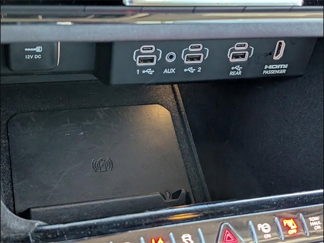 Used 2022 Jeep Wagoneer Series III w/ Premium Group I image 17