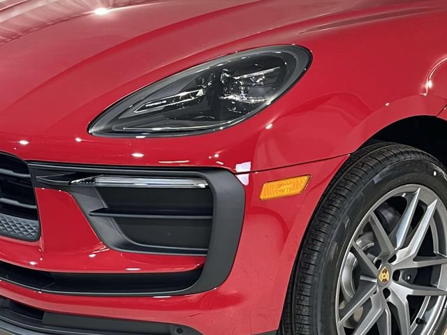 New 2026 Porsche Macan AWD/4WD image 5