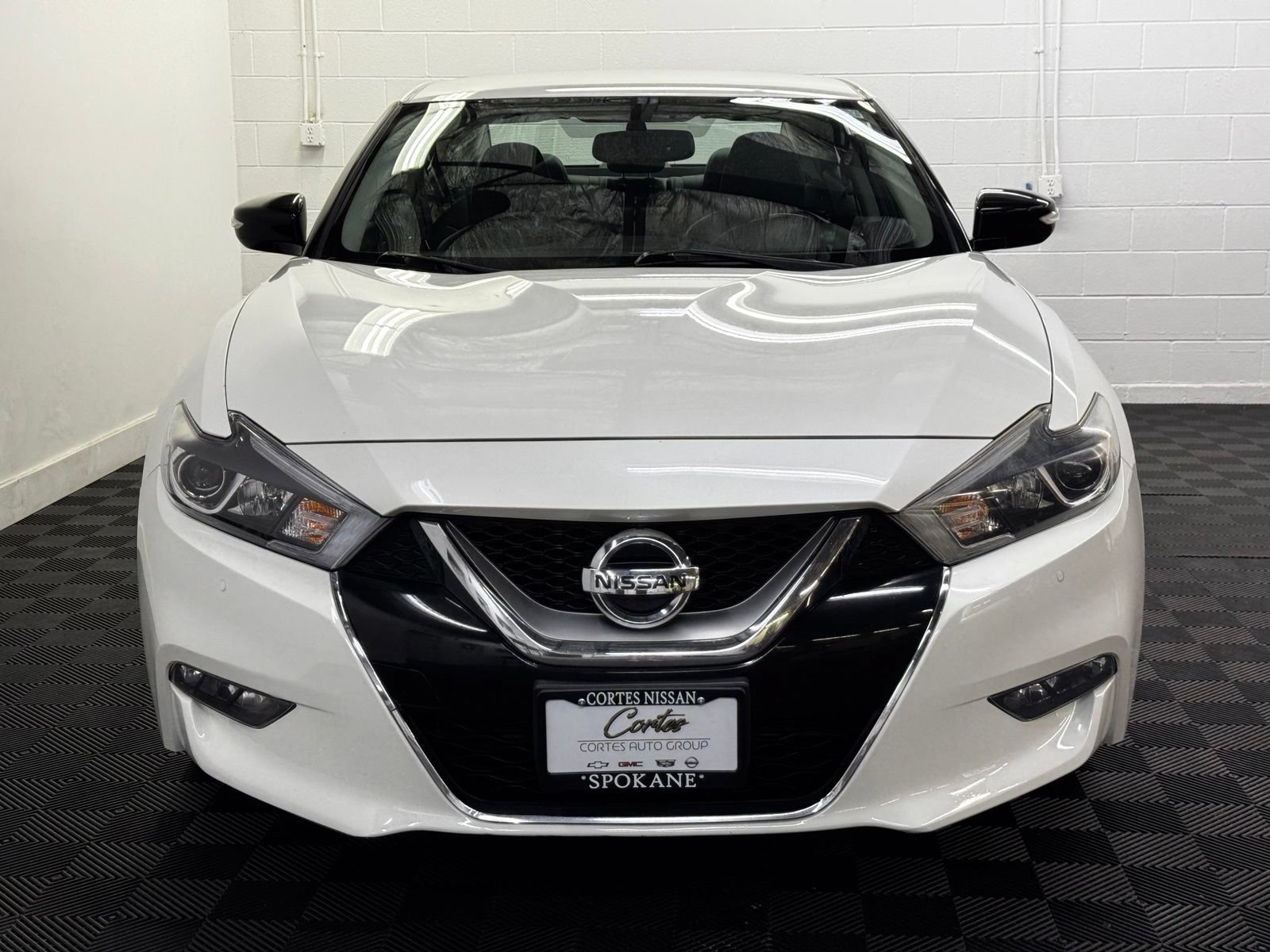 Used 2017 Nissan Maxima SR FWD image 5