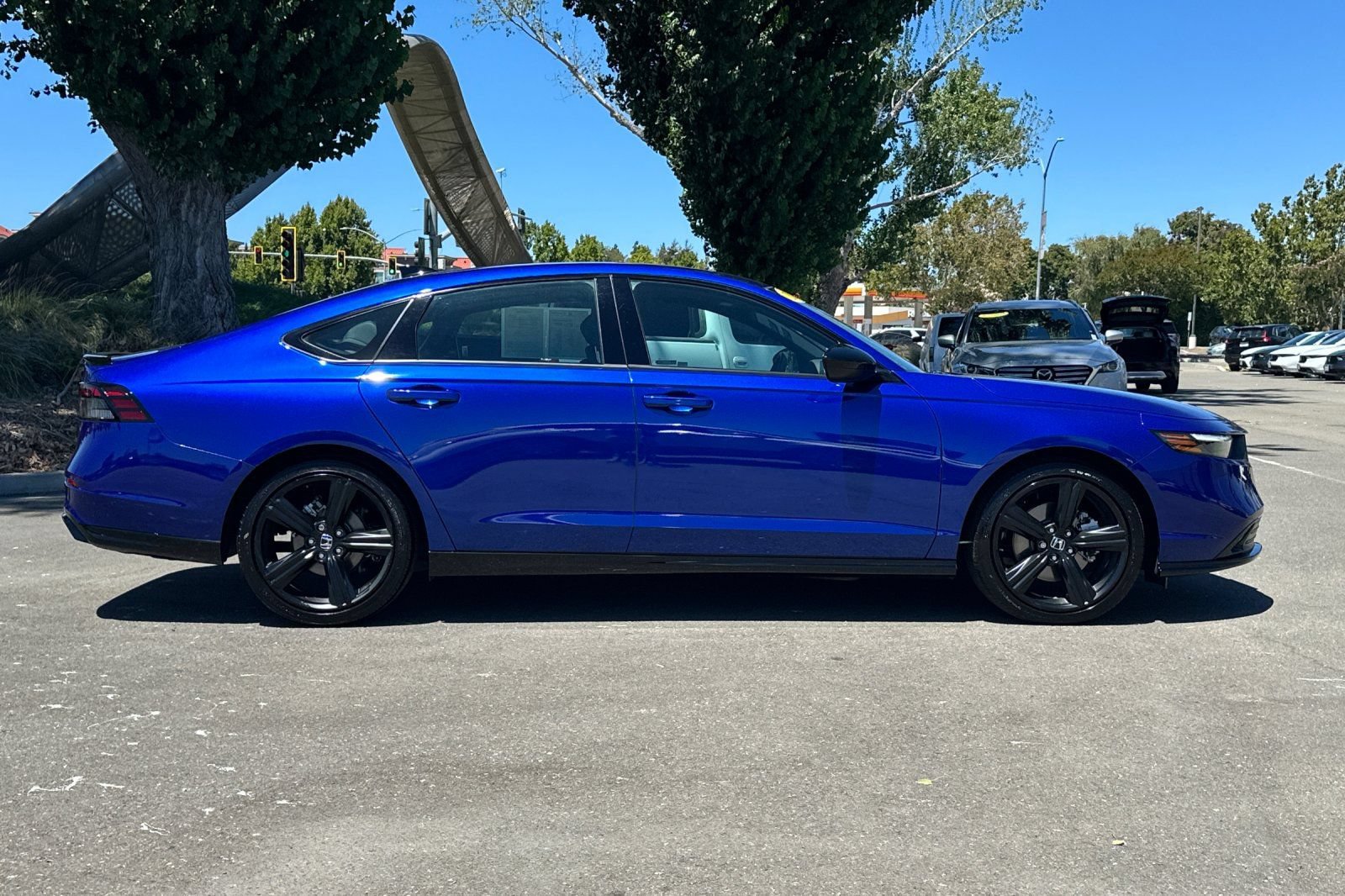 Used 2023 Honda Accord Sport image 3
