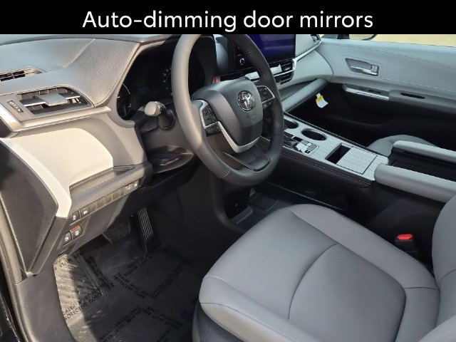 Certified 2026 Toyota Sienna XLE FWD image 12