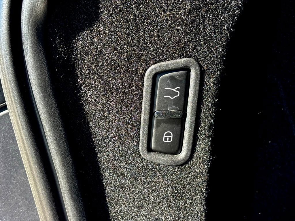 Used 2024 Maserati Levante GT Ultima image 28