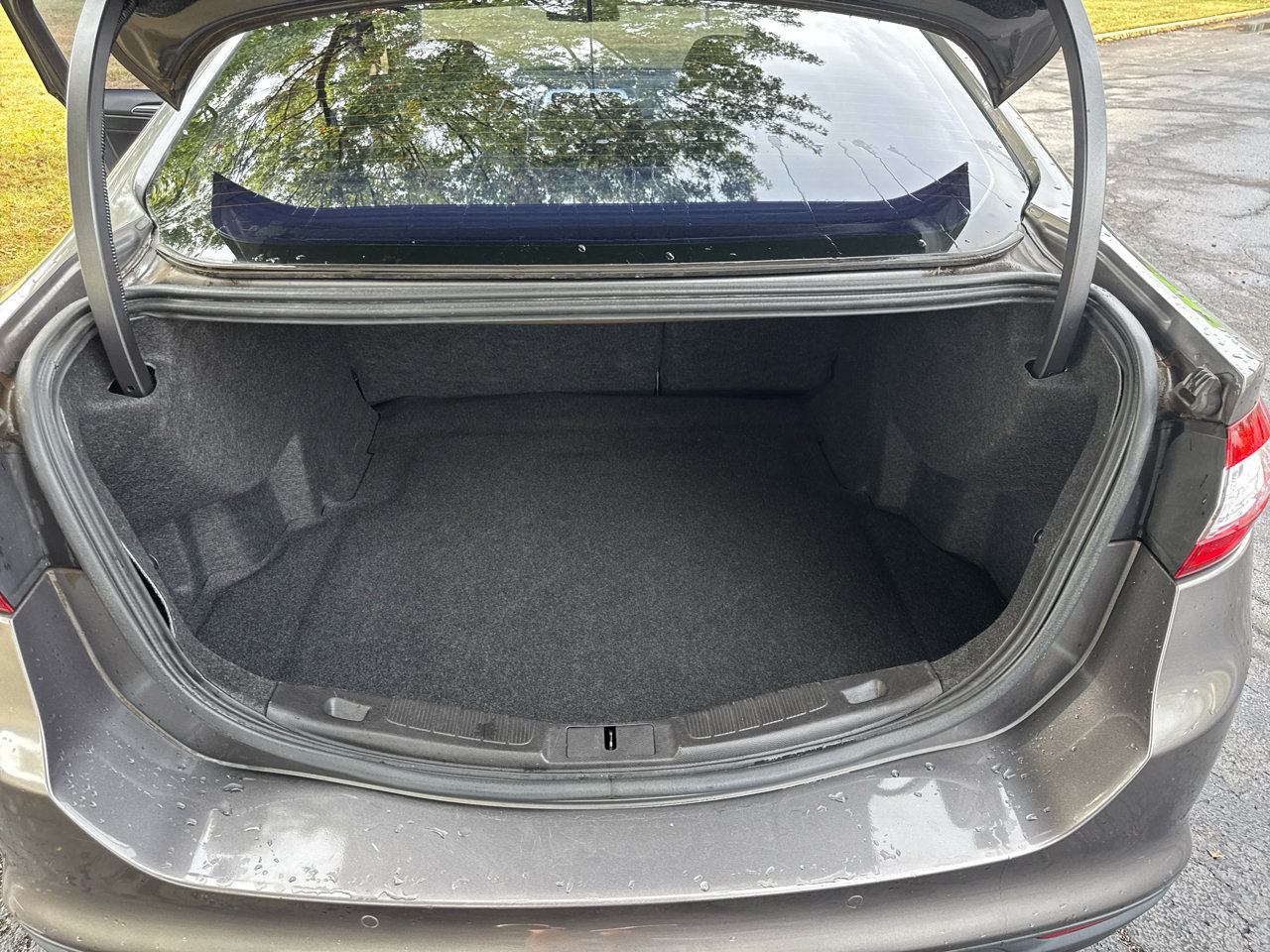 Used 2014 Ford Fusion SE image 10