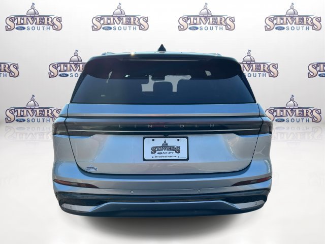 Used 2025 Lincoln Nautilus Reserve w/ Jet Appearance Package AWD/4WD image 4