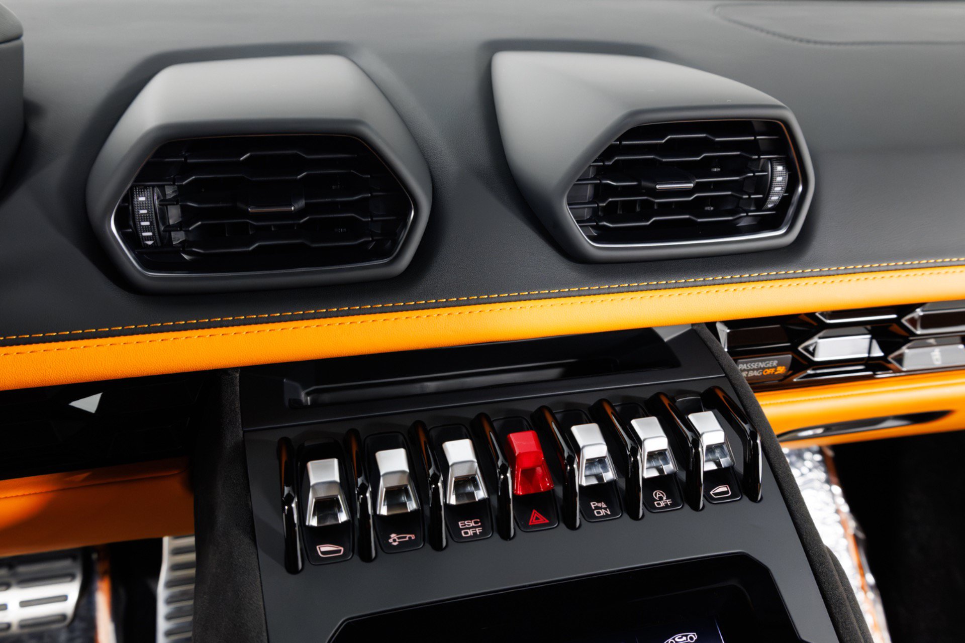 Used 2023 Lamborghini Huracan Tecnica RWD image 29