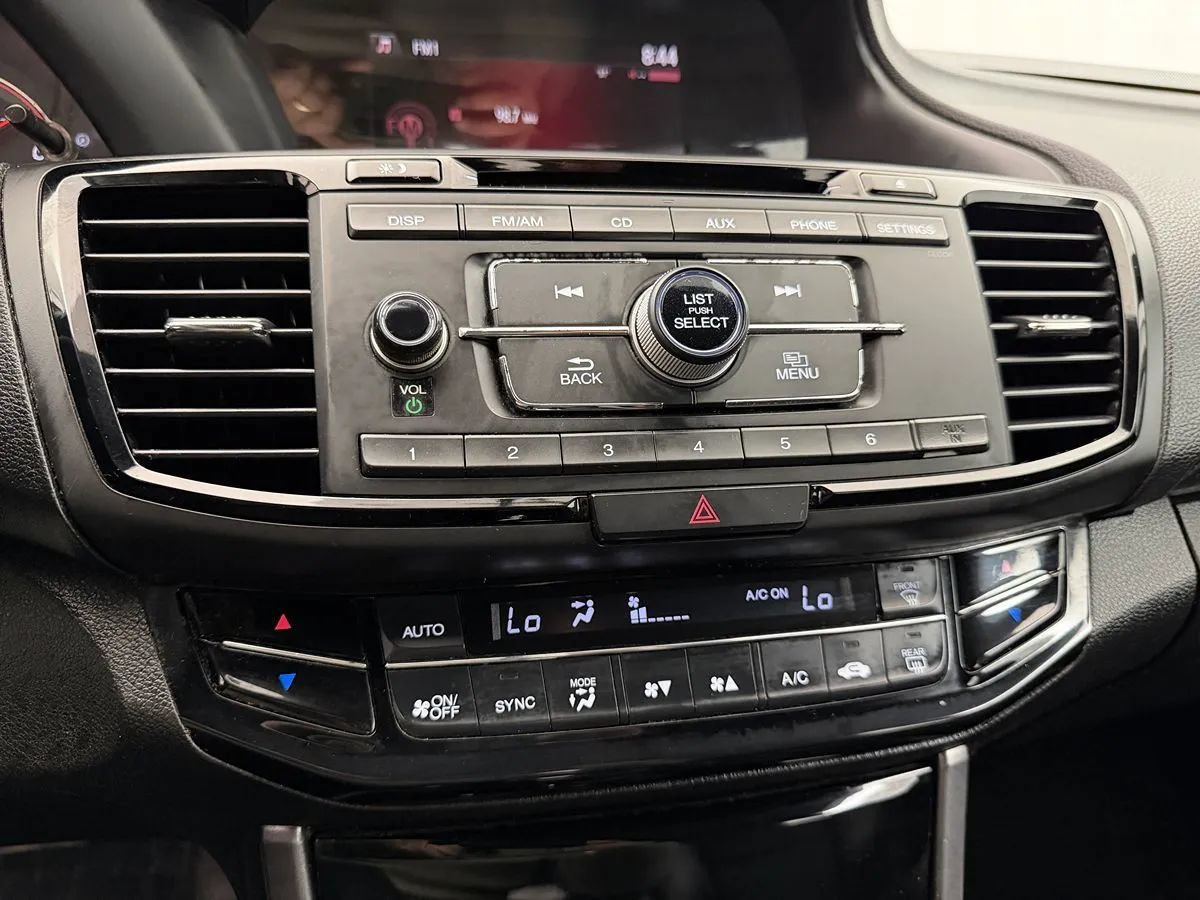 Used 2016 Honda Accord Sport image 17