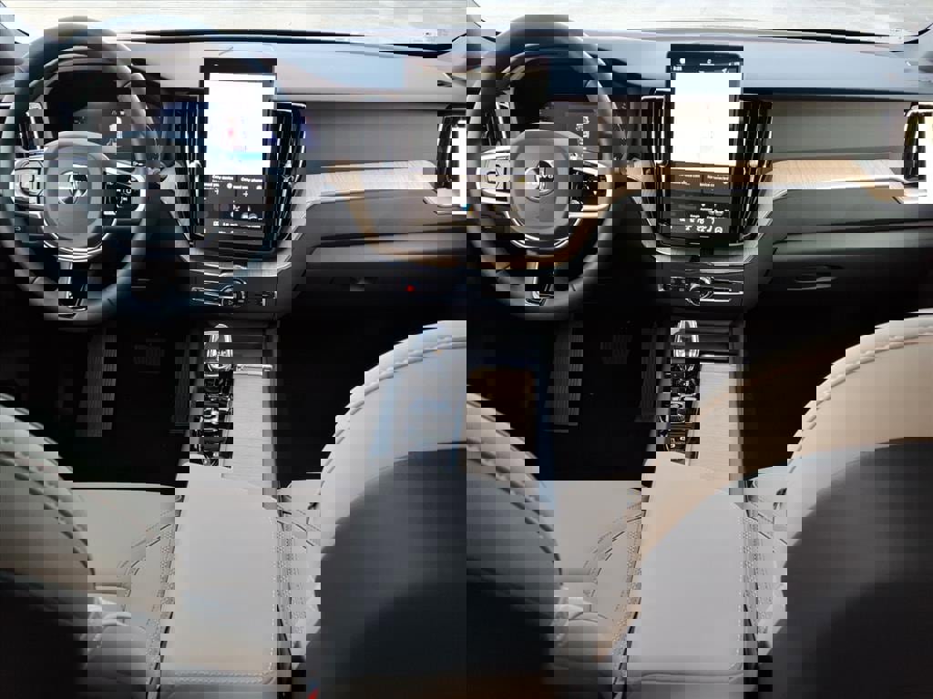 New 2026 Volvo XC60 B5 Plus w/ Protection Package Premier image 10