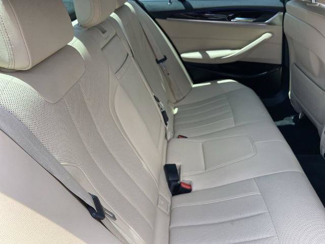 Used 2022 BMW 530i RWD image 23