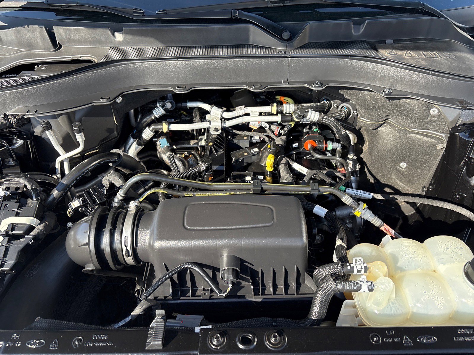 Used 2022 Ford Explorer XLT w/ Equipment Group 202A image 15