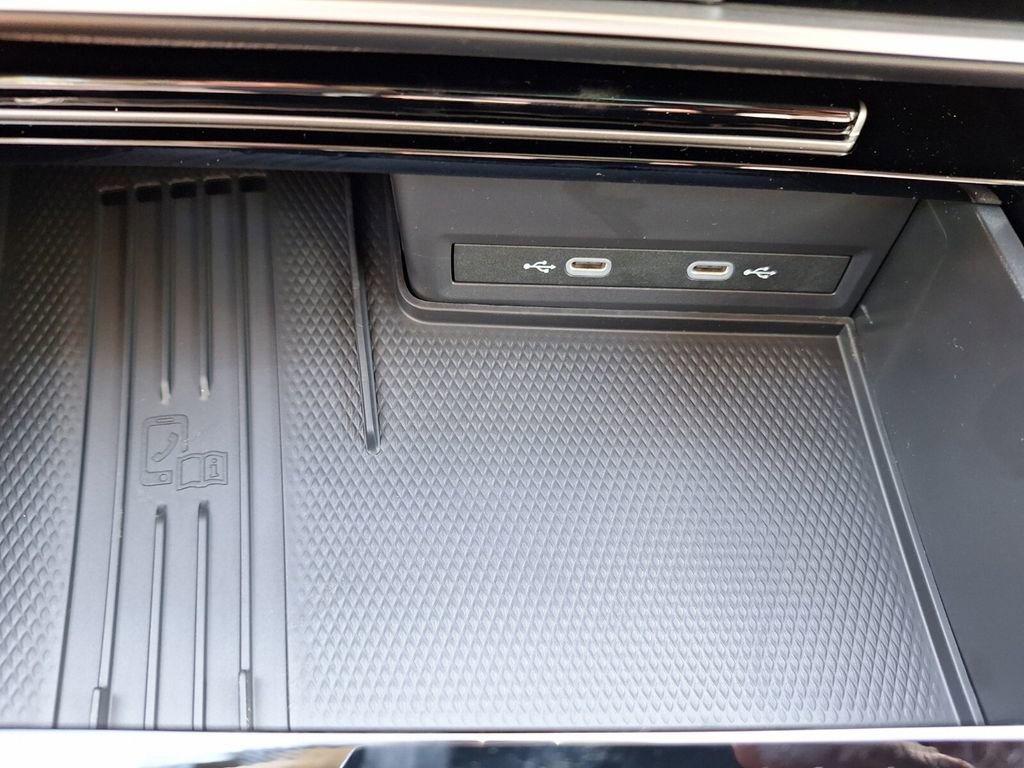 New 2026 Volkswagen Atlas Peak Edition image 17