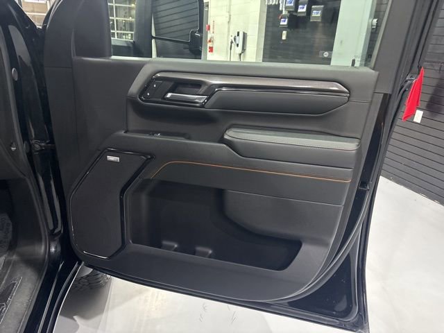 Used 2024 GMC Sierra 2500 AT4 w/ Technology Package image 28