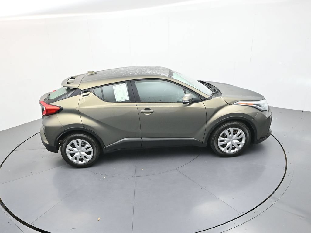 Used 2021 Toyota C-HR LE FWD image 30