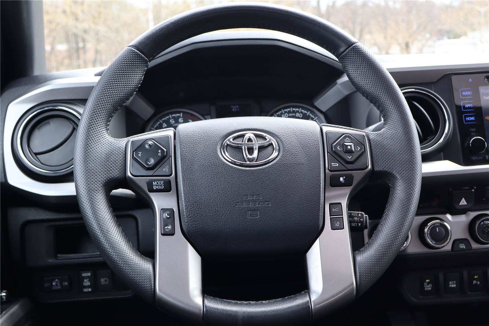 Used 2018 Toyota Tacoma Limited AWD/4WD image 16