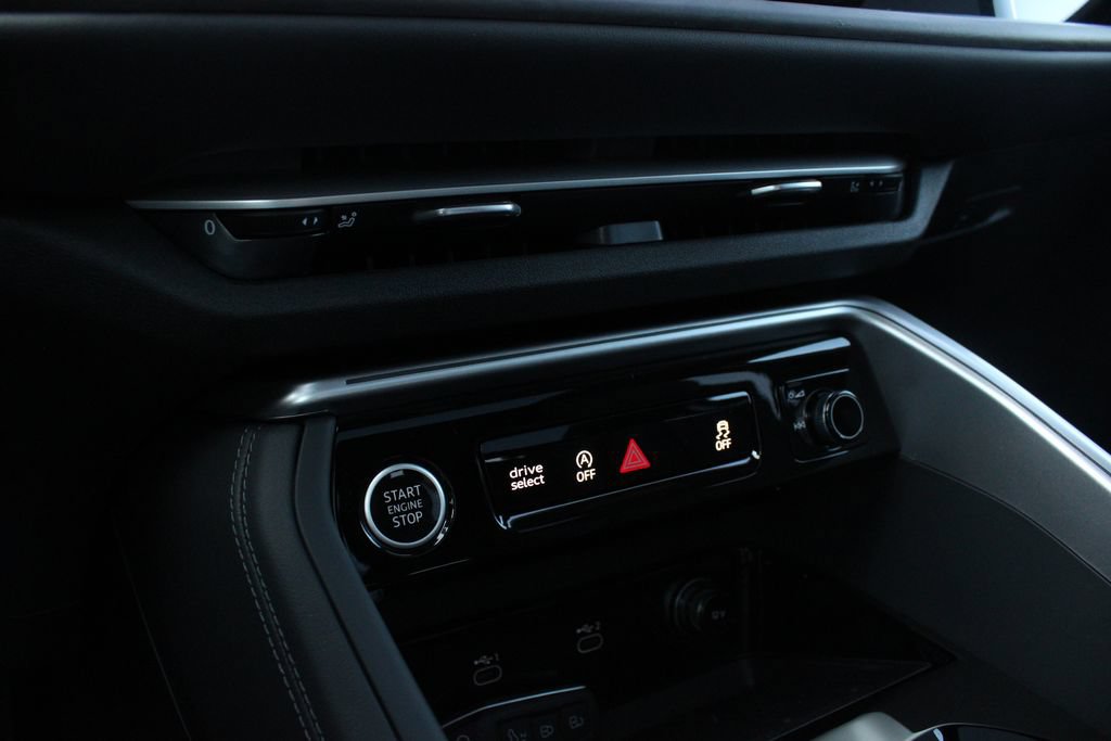 New 2026 Audi Q5 Premium Plus AWD/4WD image 16