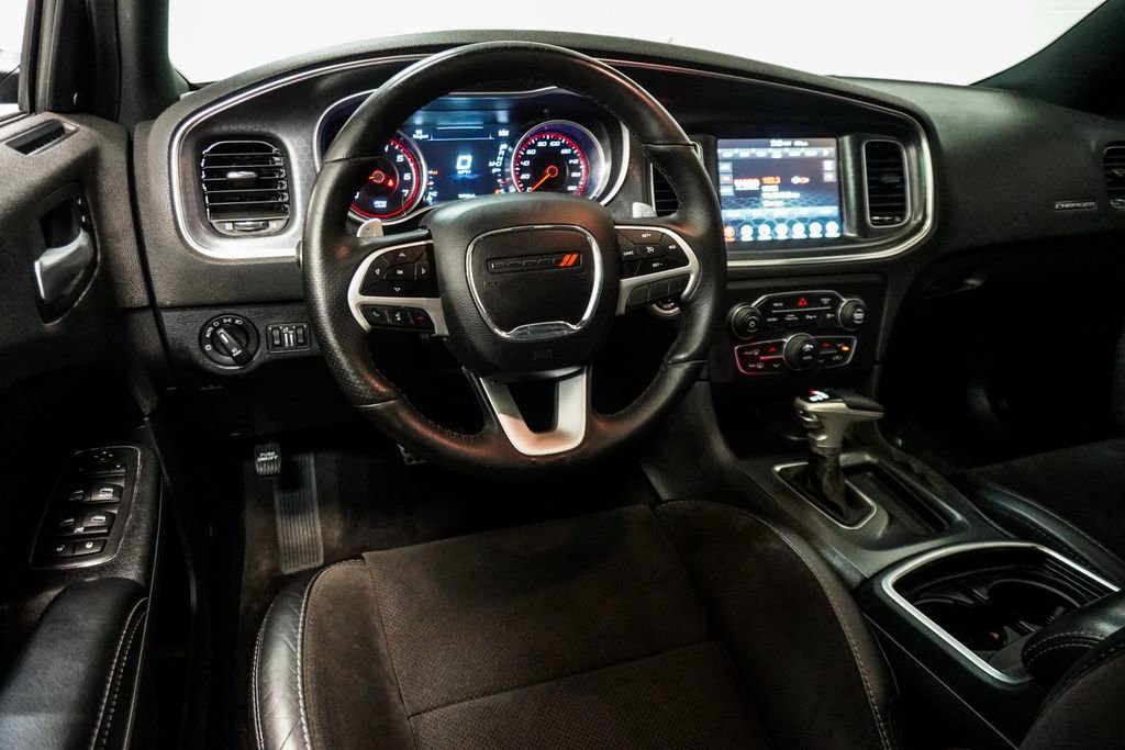Used 2017 Dodge Charger R/T Scat Pack RWD image 13