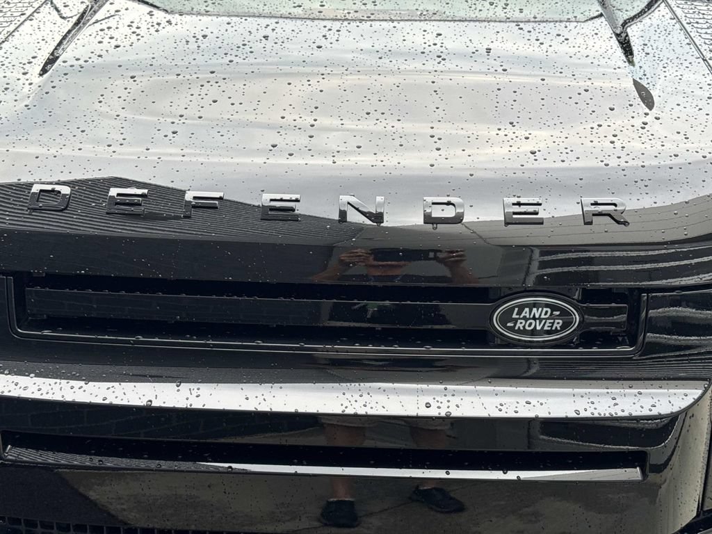 New 2026 Land Rover Defender 110 X-Dynamic SE AWD/4WD image 10