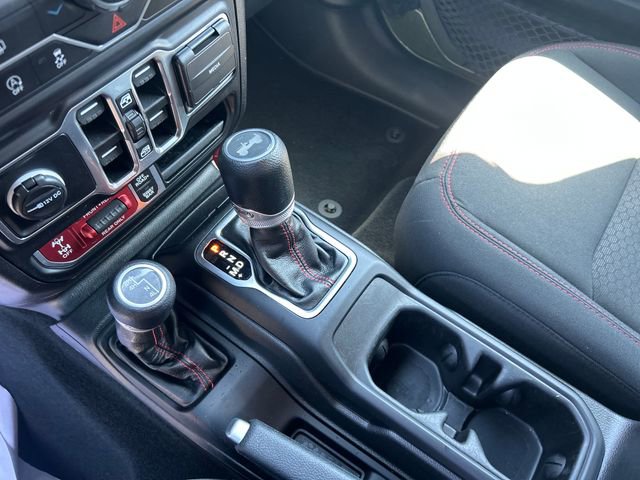 Used 2023 Jeep Wrangler Unlimited Rubicon AWD/4WD image 26