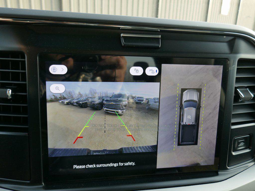 New 2026 Ford F250 XLT w/ XLT Premium Package image 25