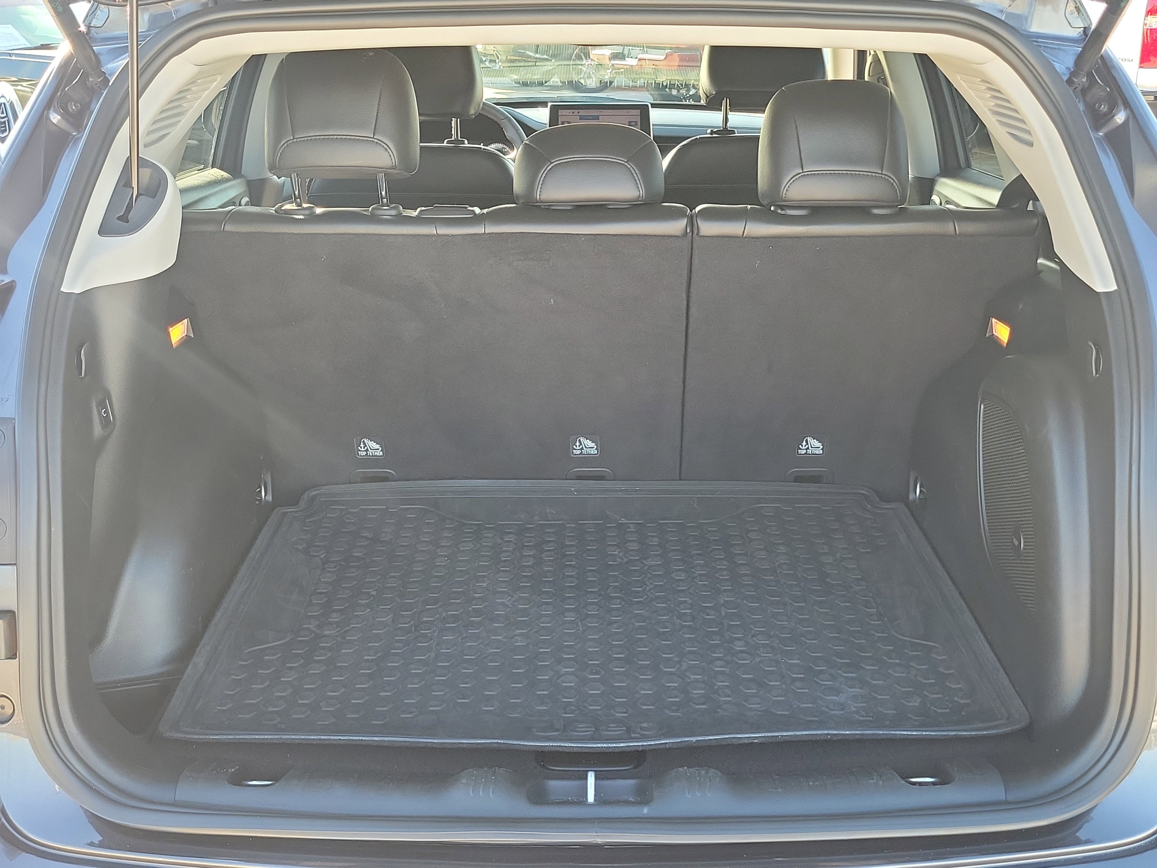 Used 2022 Jeep Compass Trailhawk w/ Trailhawk Elite Group image 12