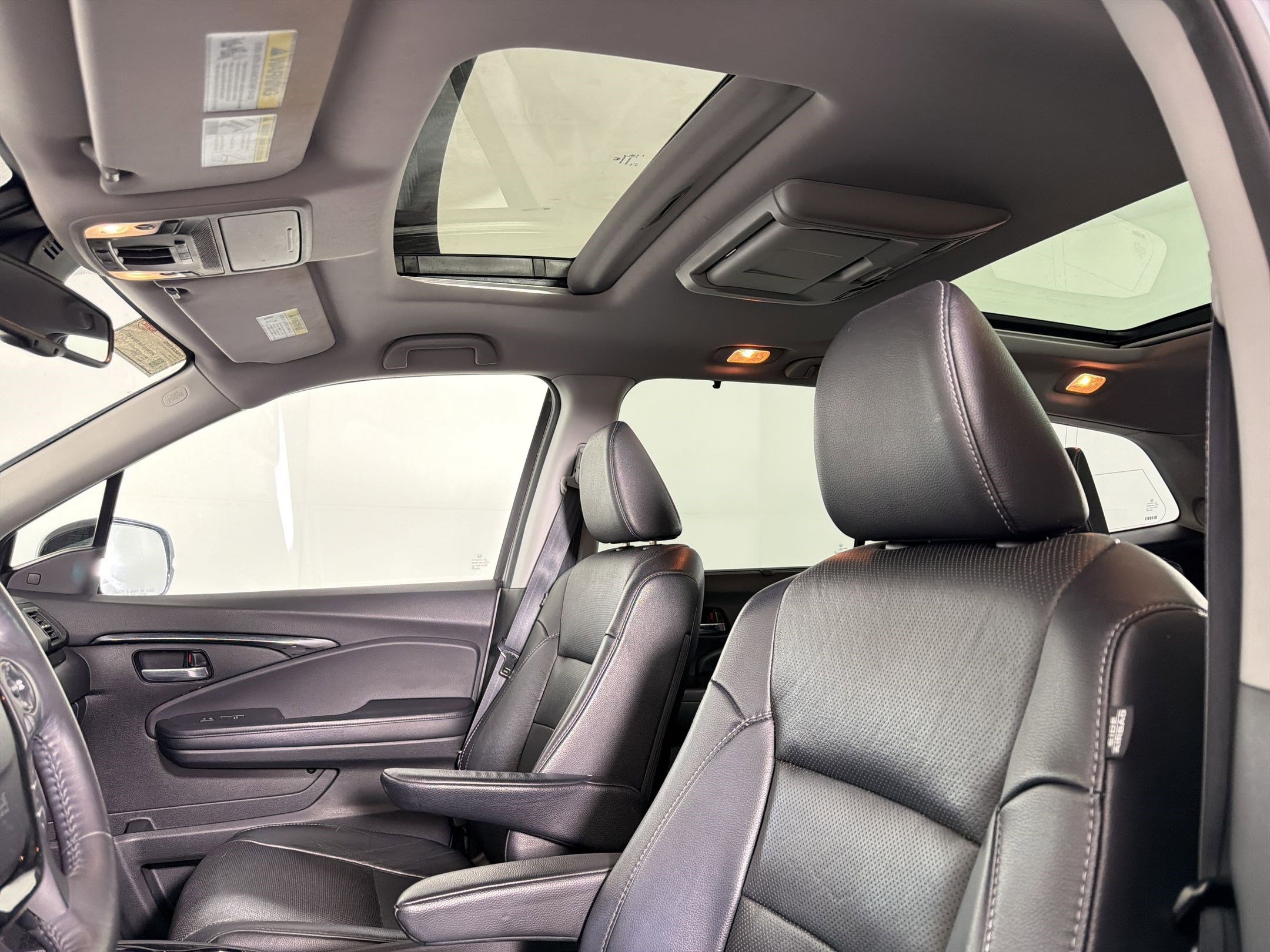 Used 2016 Honda Pilot Elite image 14