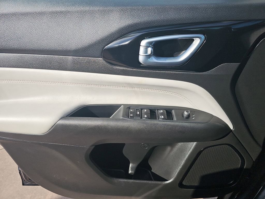 Used 2024 Jeep Compass Limited image 26