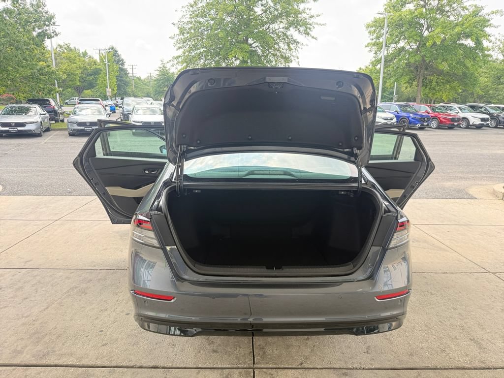 Certified 2024 Honda Accord Touring image 27