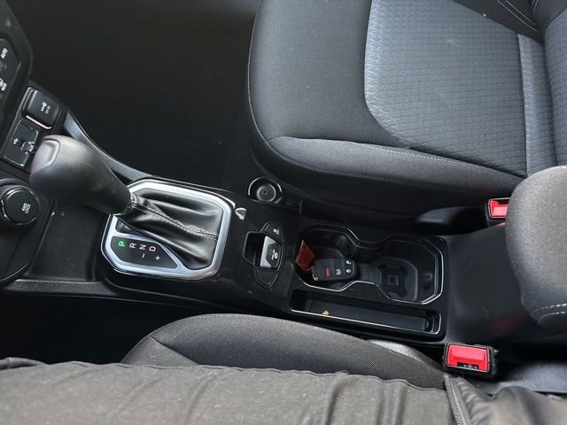 Used 2021 Jeep Renegade Latitude image 19