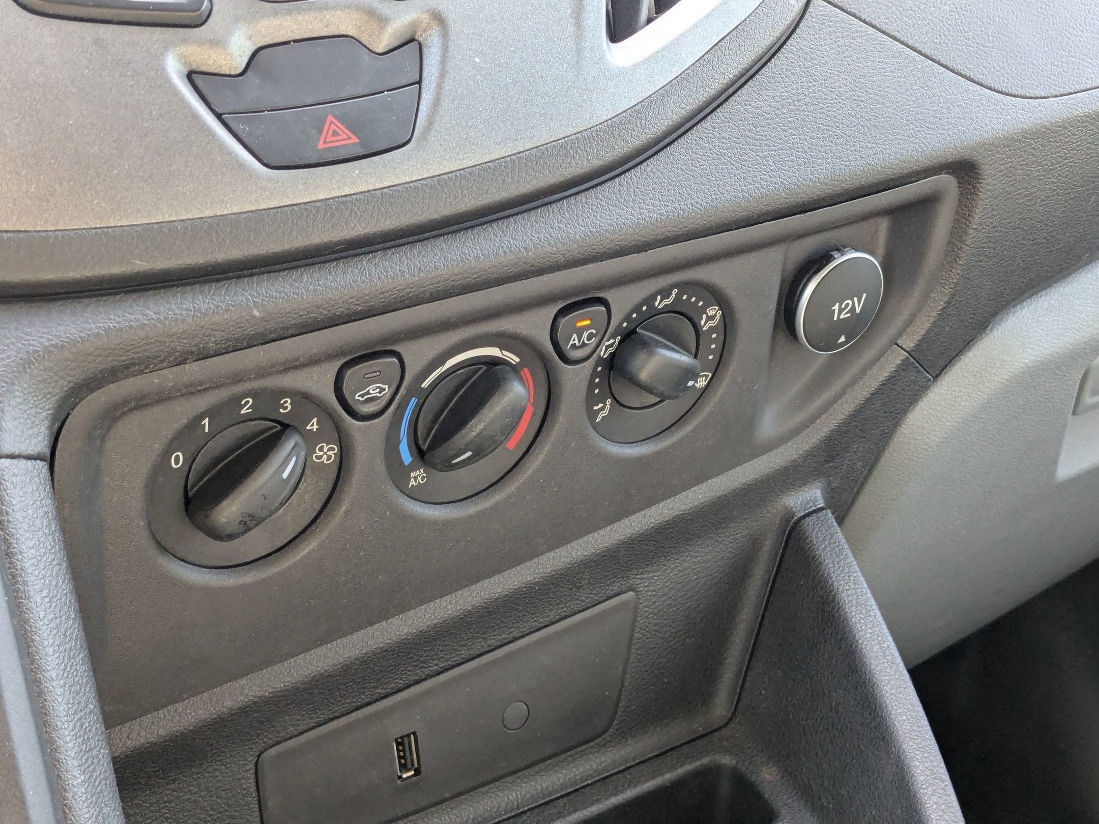 Used 2018 Ford Transit 150 148 Medium Roof image 24