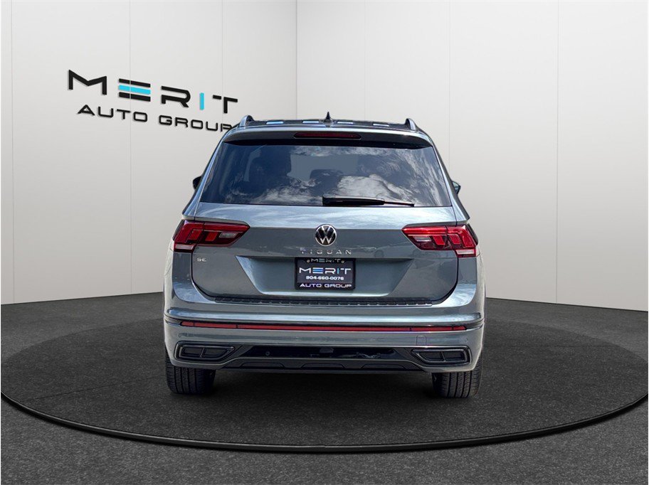 Used 2023 Volkswagen Tiguan SE R-Line FWD image 8