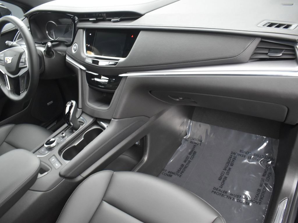 New 2026 Cadillac XT5 Luxury w/ LPO, Floor Liner Package image 29