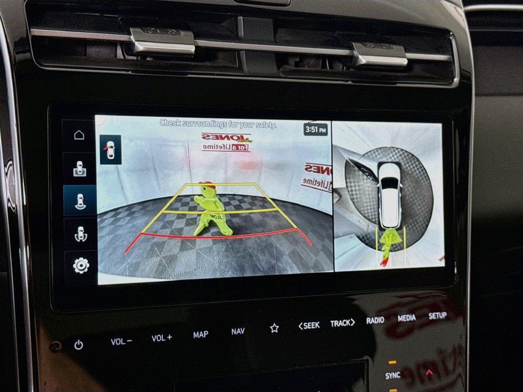 Certified 2023 Hyundai Tucson Limited AWD/4WD image 7