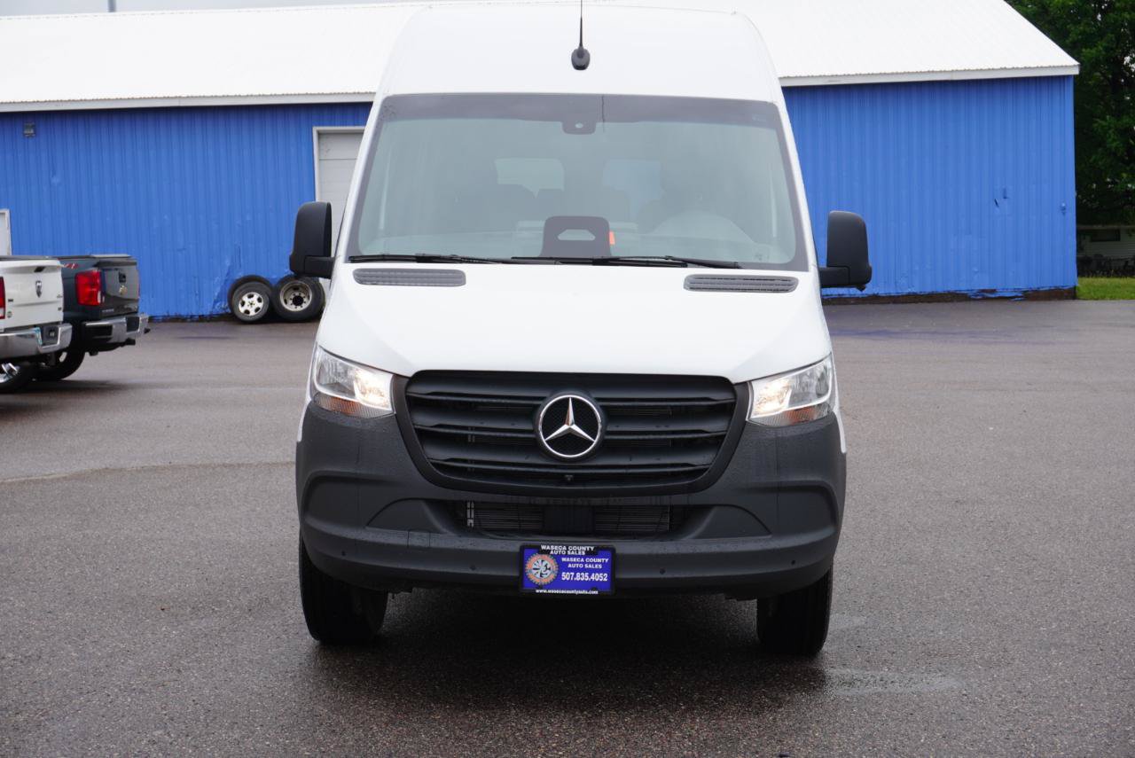 Used 2025 Mercedes-Benz Sprinter 2500 image 8