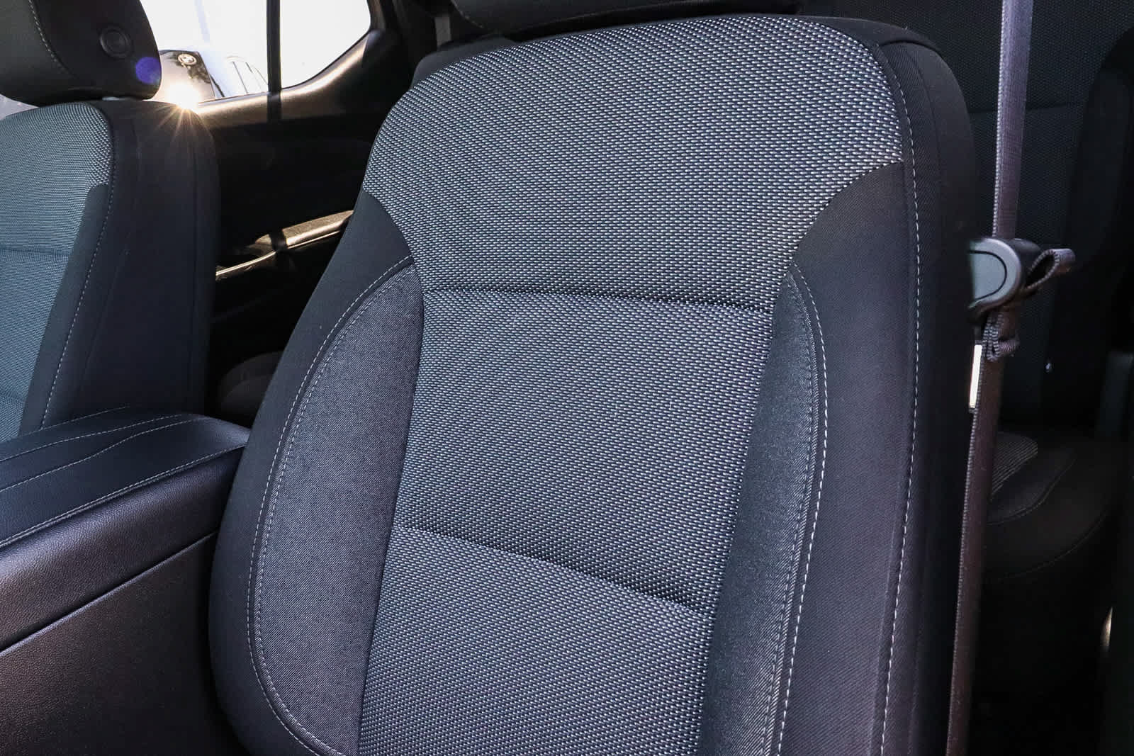 Used 2023 Chevrolet Traverse LT FWD image 34
