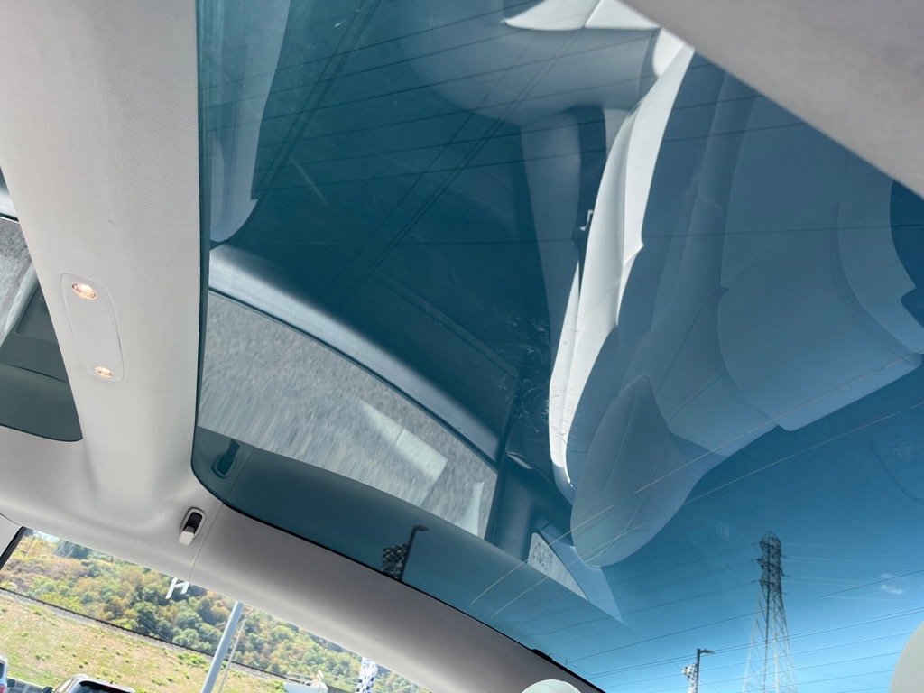 Used 2023 Tesla Model 3 Performance image 9