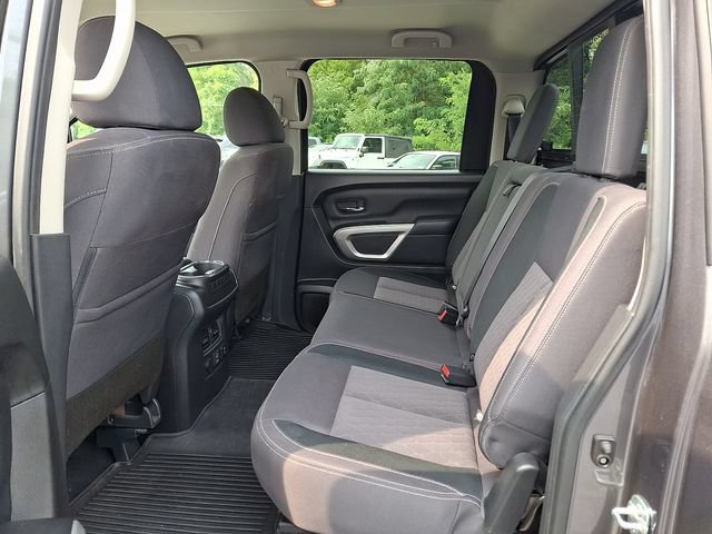 Used 2022 Nissan Titan SV w/ SV Convenience Package AWD/4WD image 10