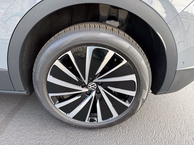 New 2025 Volkswagen ID.4 Pro AWD/4WD image 6