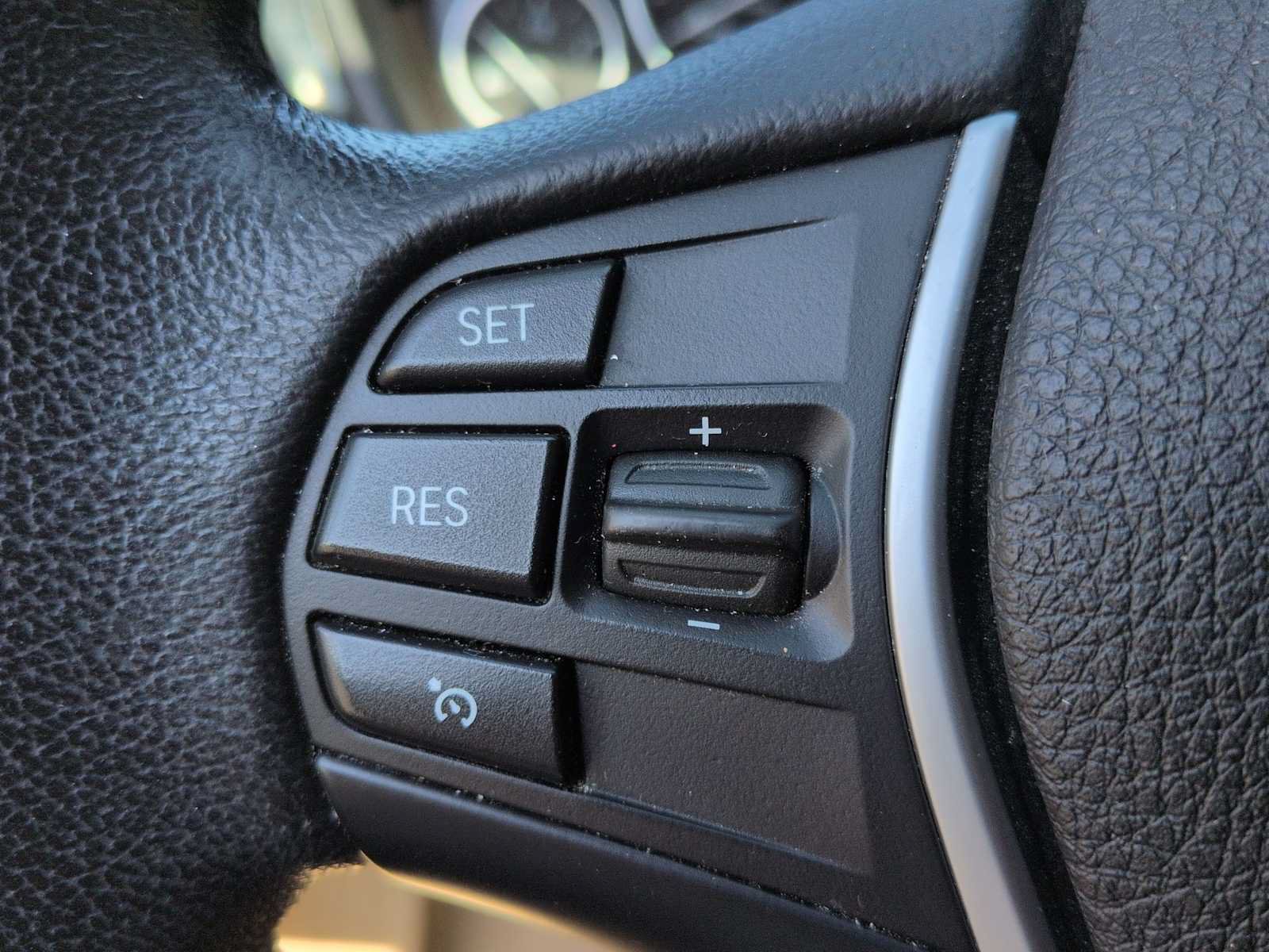 Used 2013 BMW 335i xDrive Sedan AWD/4WD image 26