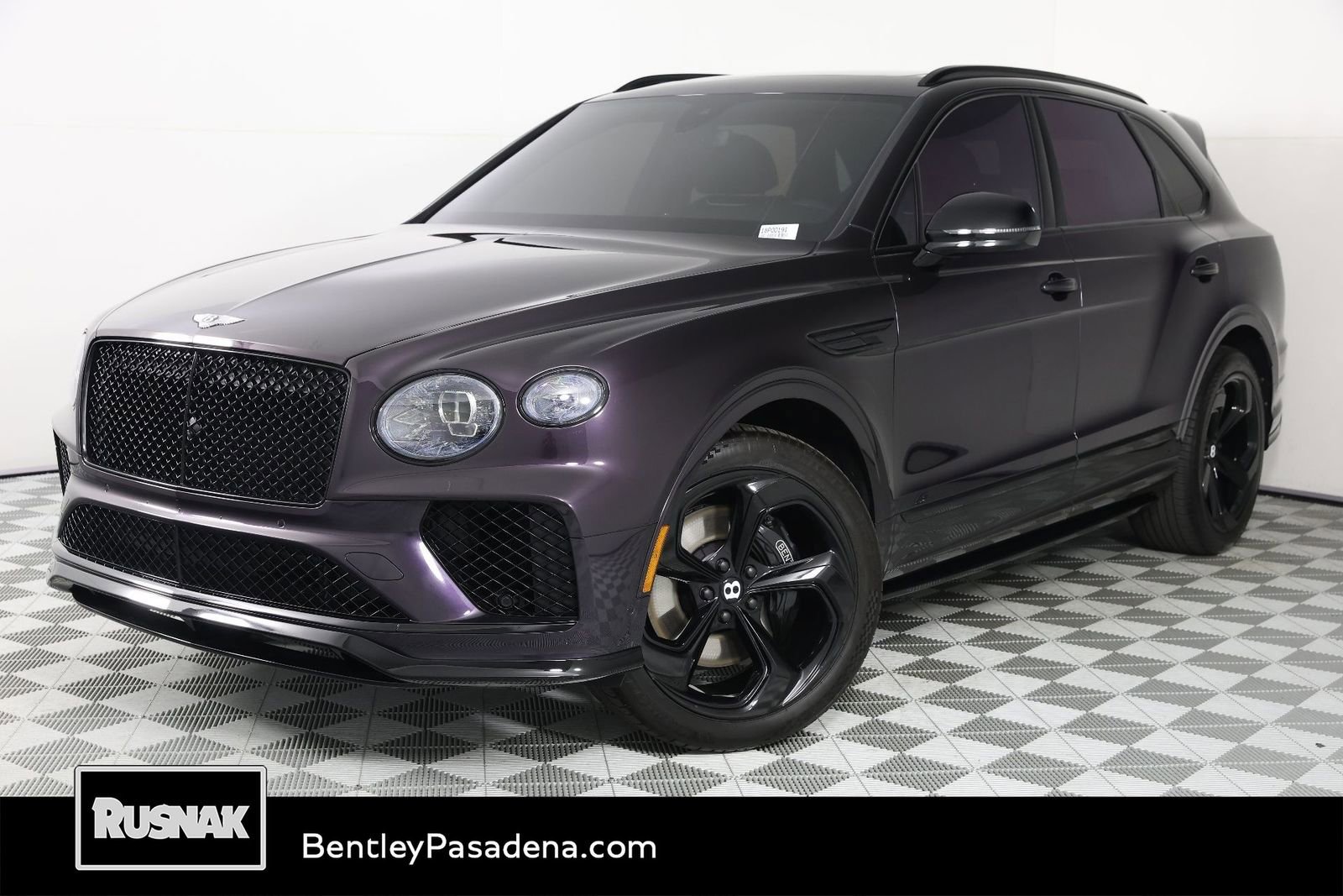 Used 2022 Bentley Bentayga AWD/4WD image 1