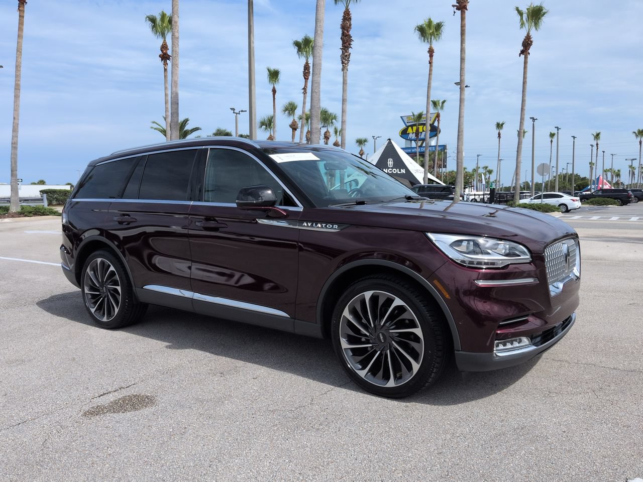 Certified 2020 Lincoln Aviator Reserve w/ Equipment Group 202A AWD/4WD image 2