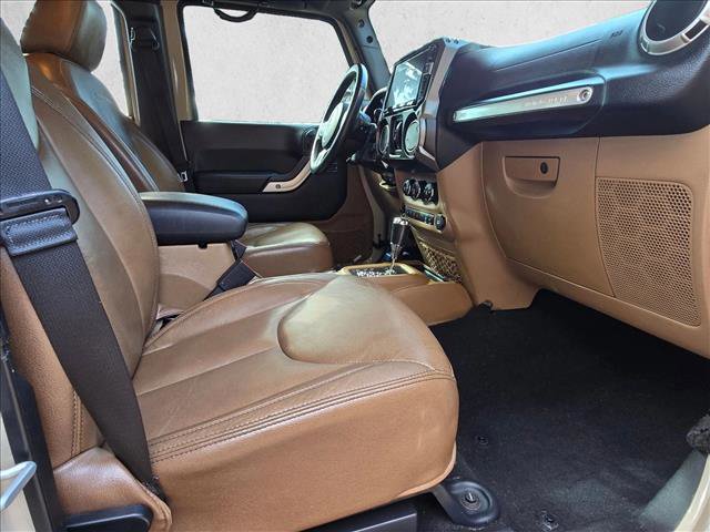 Used 2016 Jeep Wrangler Unlimited Sahara w/ Max Tow Package image 20