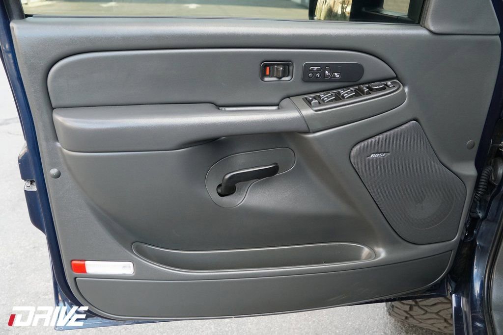 Used 2007 GMC Sierra 3500 SLT w/ Skid Plate Package image 16