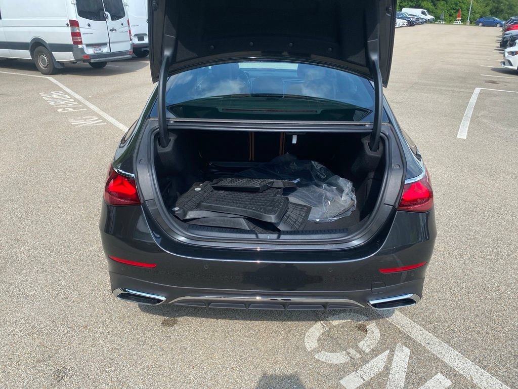 Used 2026 Mercedes-Benz E 350 4MATIC Sedan image 23