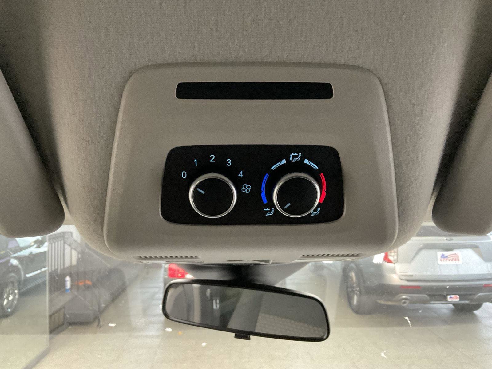 Used 2023 Ford Transit 350 XLT image 21