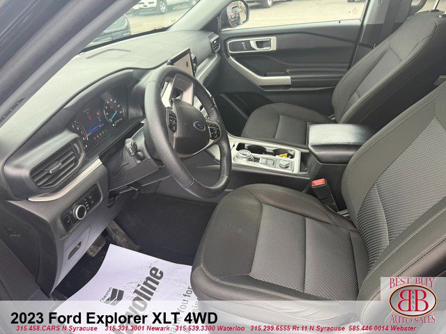 Used 2023 Ford Explorer XLT AWD/4WD image 10