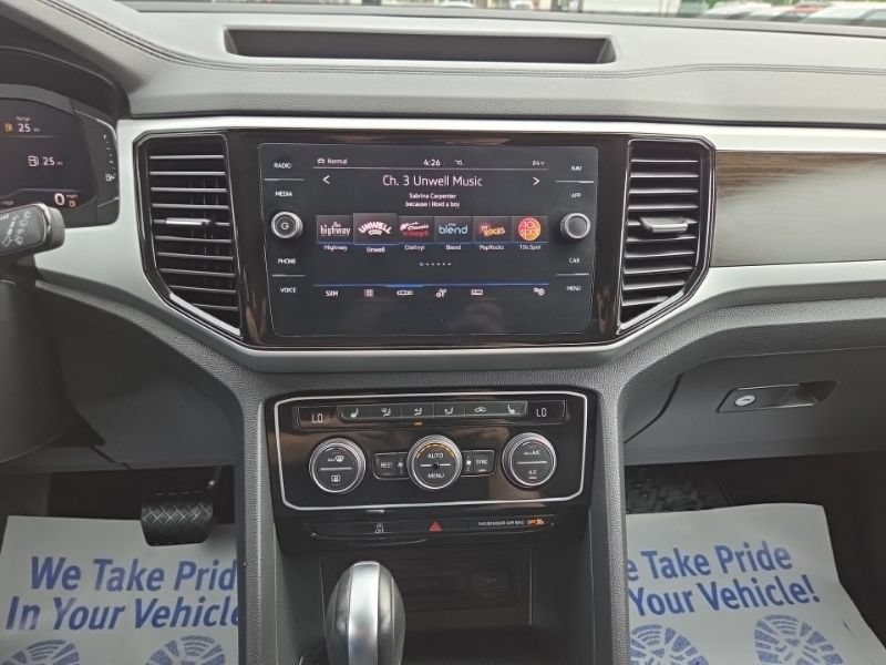 Used 2023 Volkswagen Atlas SE AWD/4WD image 34
