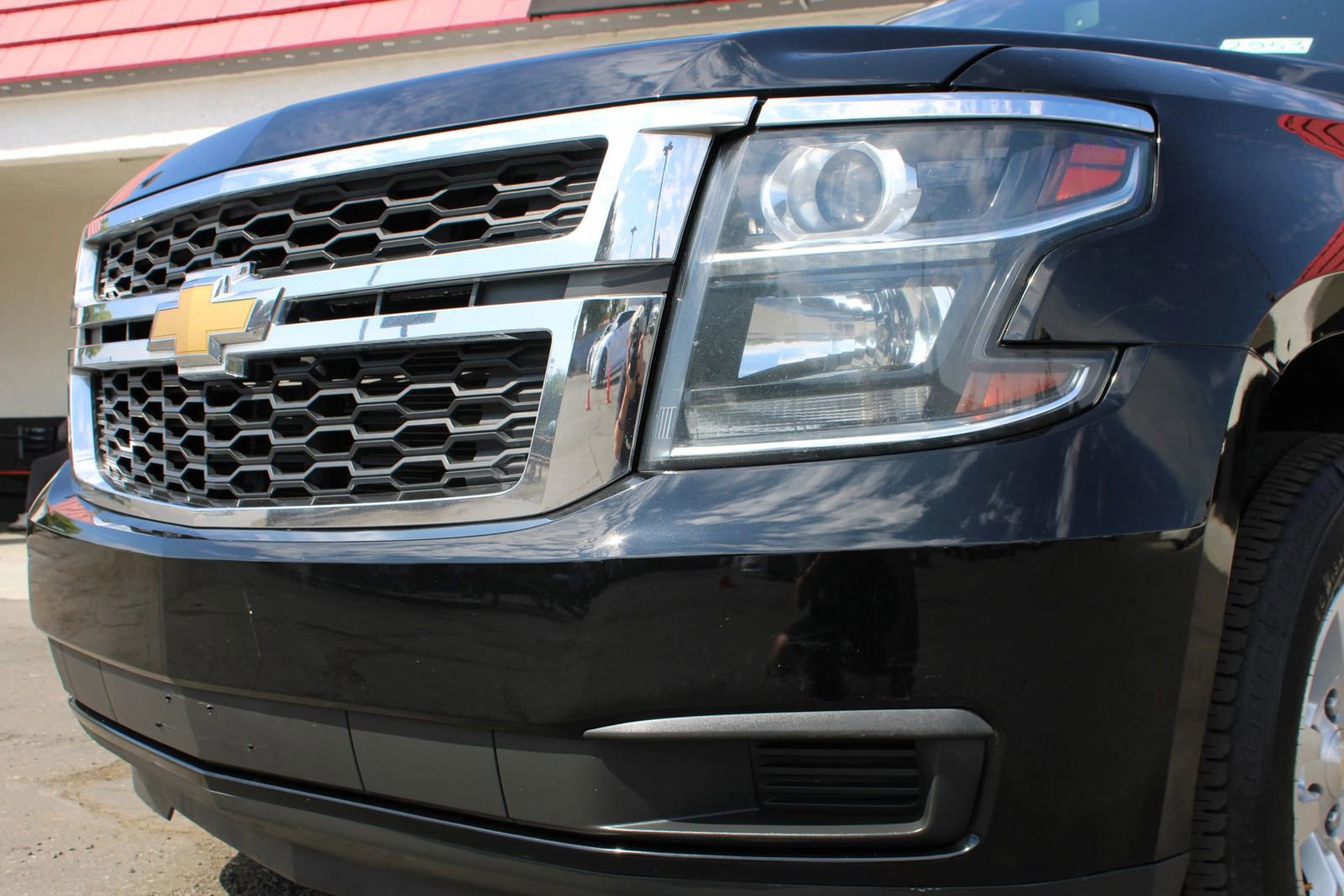 Used 2019 Chevrolet Suburban LT image 6