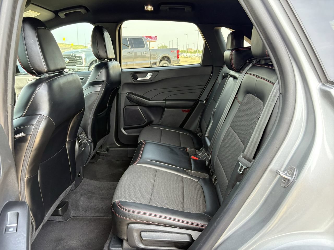Used 2024 Ford Escape ST-Line w/ Tech Pack #1 FWD image 25